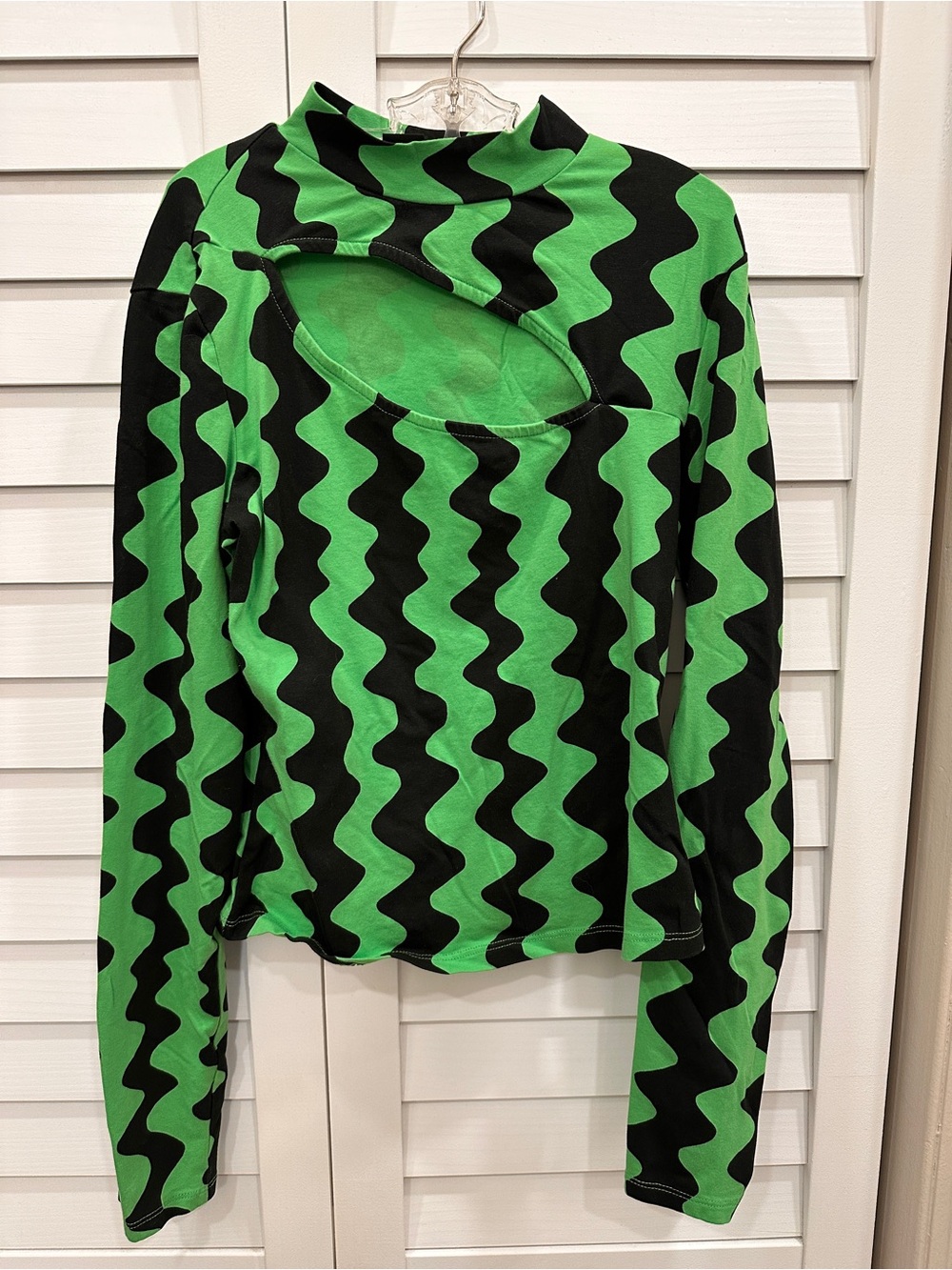 Monki green and Black Wave Cutout Long-Sleeve Top size s